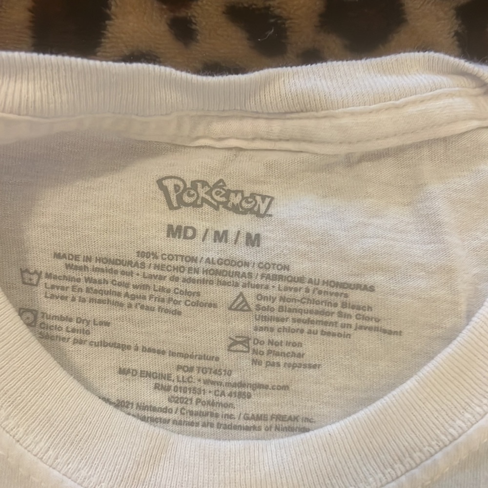 Pokemon Medium T-shirt Pikachu - Picture 4 of 4